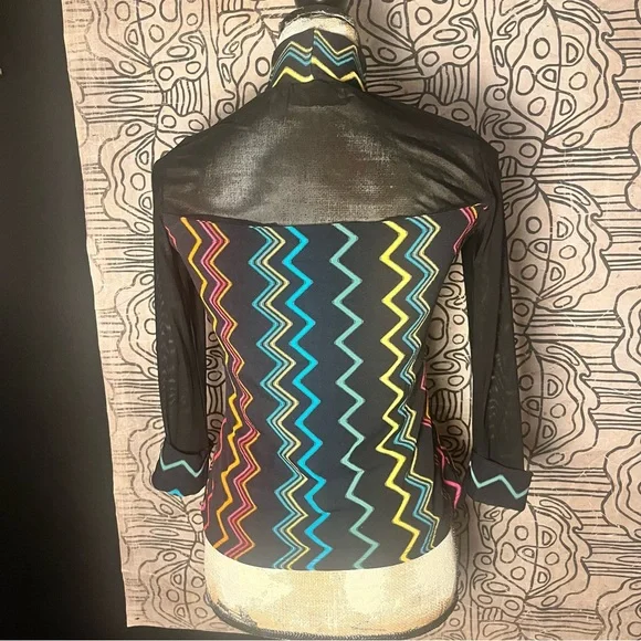 Rayure Paris chevron print mesh top - Picture 6 of 9